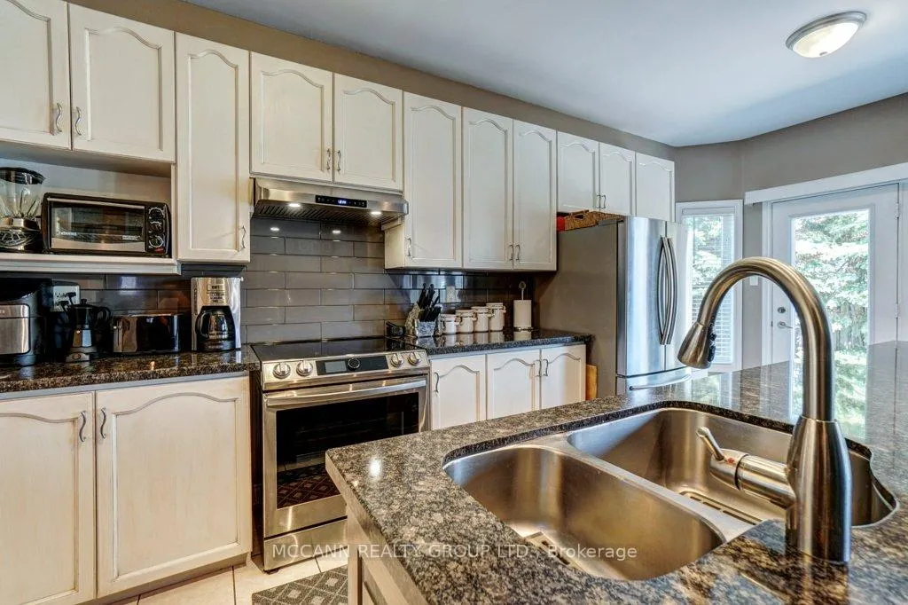 Photo 13 of 21 Fourth Avenue N, Uxbridge — HOMEH