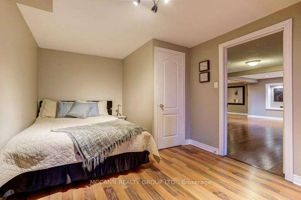 Photo 32 of 21 Fourth Avenue N, Uxbridge — HOMEH