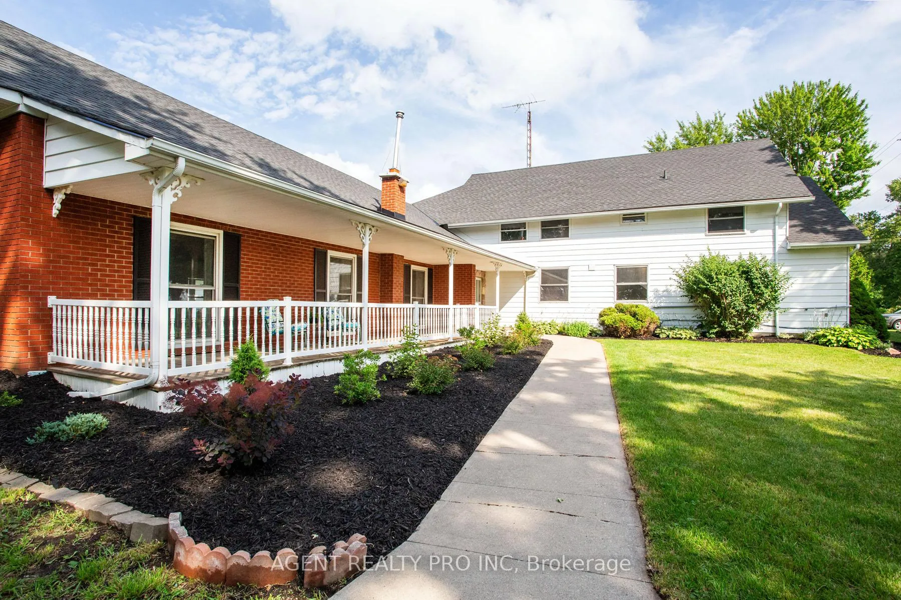 Photo 2 of 24264 Coldstream Road, Middlesex Centre, Rural Middlesex Centre — HOMEH