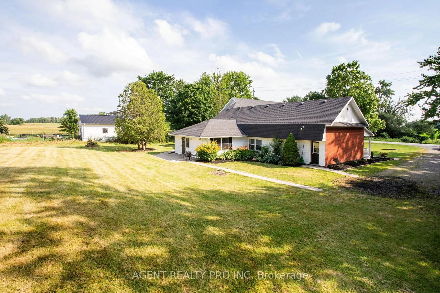 Photo 39 of 24264 Coldstream Road, Middlesex Centre, Rural Middlesex Centre — HOMEH