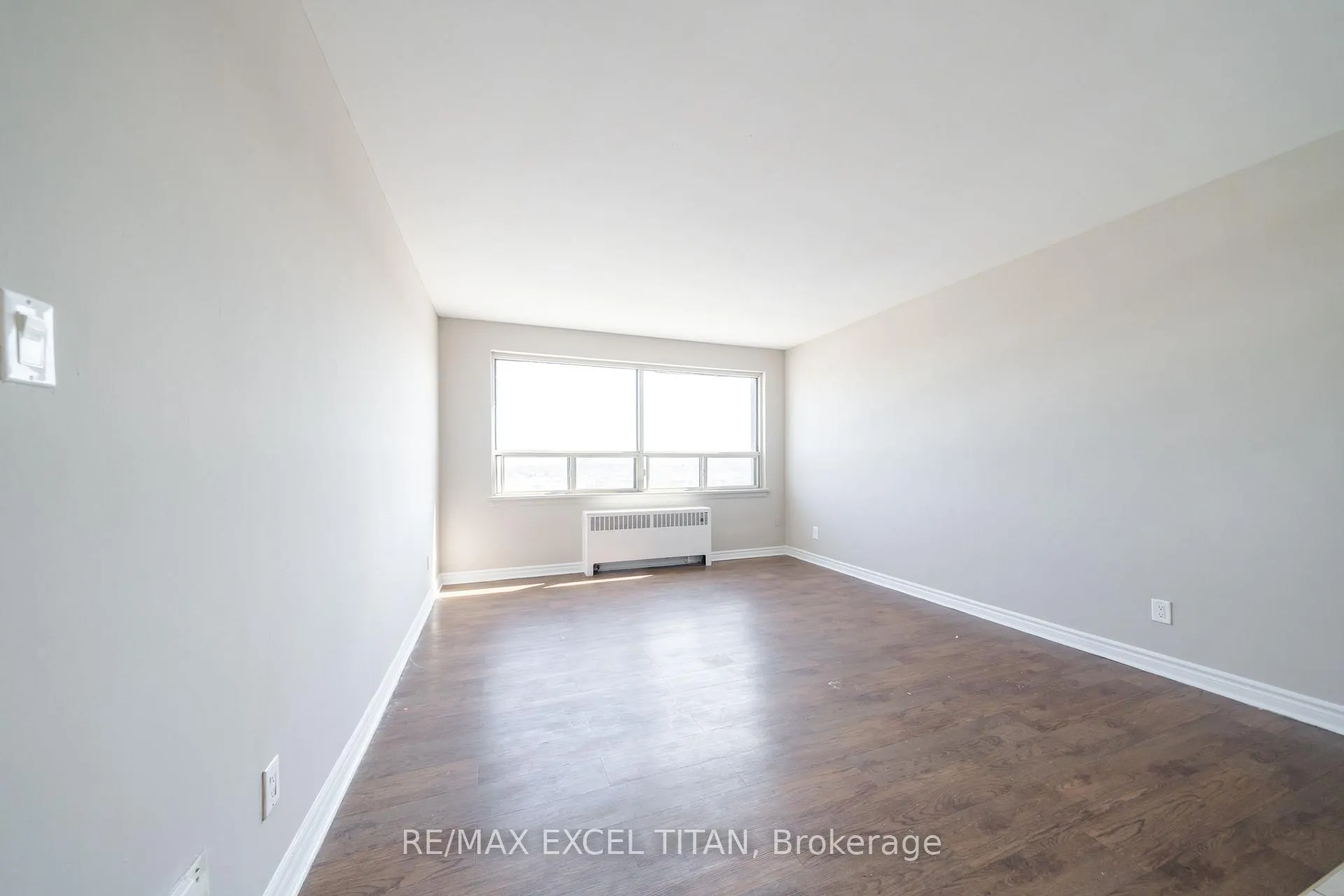 Photo 5 of Unit 738D, 468 Ottawa Street, Hamilton, Corktown — HOMEH