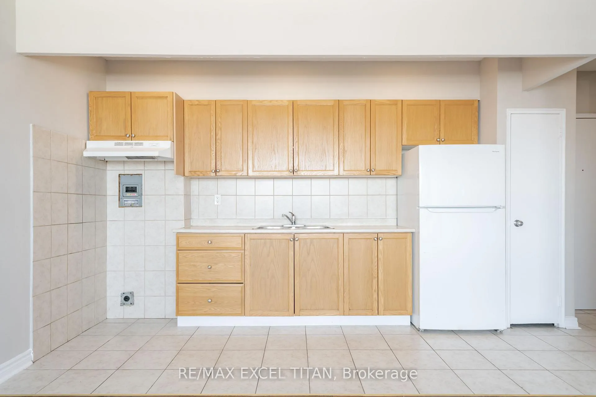 Photo 8 of Unit 738D, 468 Ottawa Street, Hamilton, Corktown — HOMEH