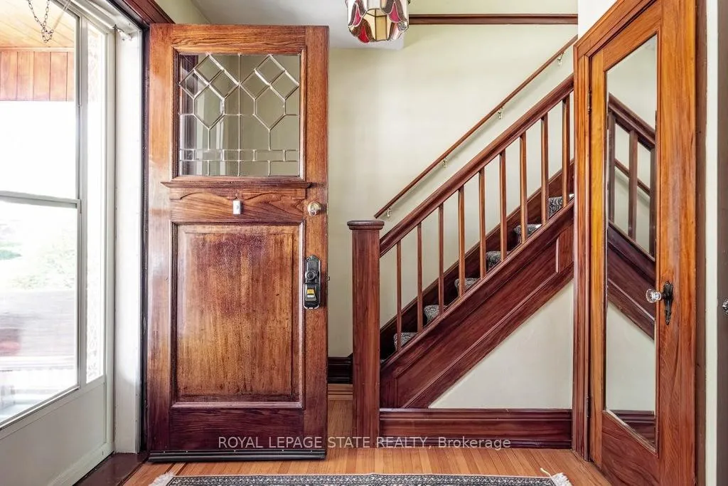Photo 5 of 73 Barclay Street, Hamilton, Westdale — HOMEH