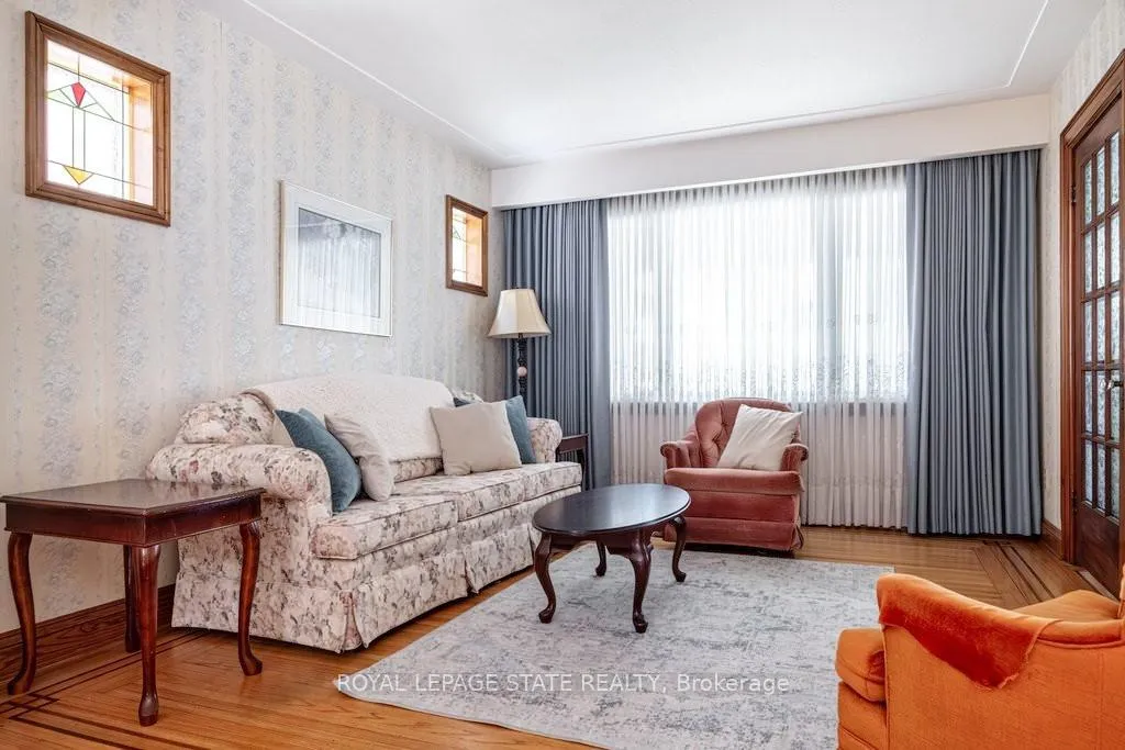 Photo 8 of 73 Barclay Street, Hamilton, Westdale — HOMEH