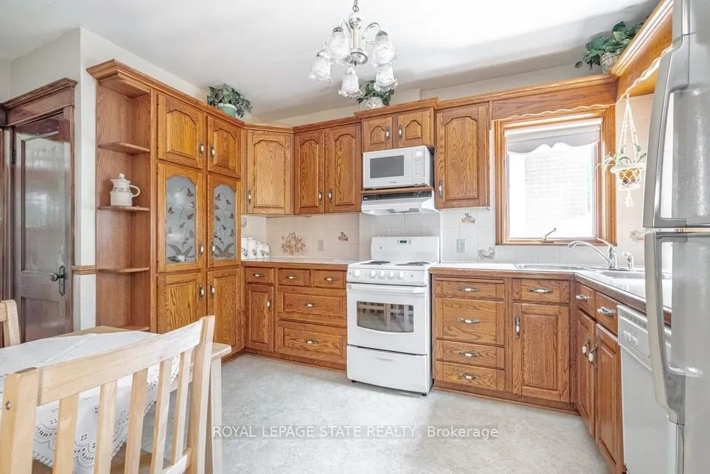 Photo 14 of 73 Barclay Street, Hamilton, Westdale — HOMEH