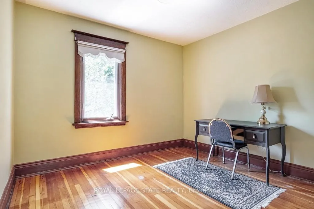 Photo 23 of 73 Barclay Street, Hamilton, Westdale — HOMEH