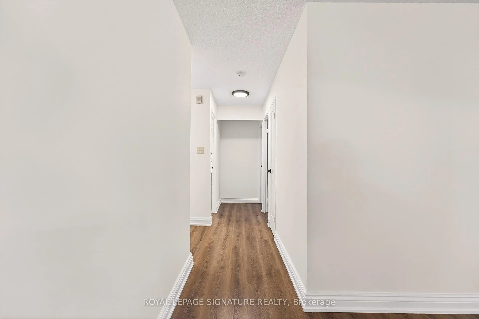Photo 11 of Unit 309, 60 Inverlochy Boulevard, Markham, Royal Orchard — HOMEH