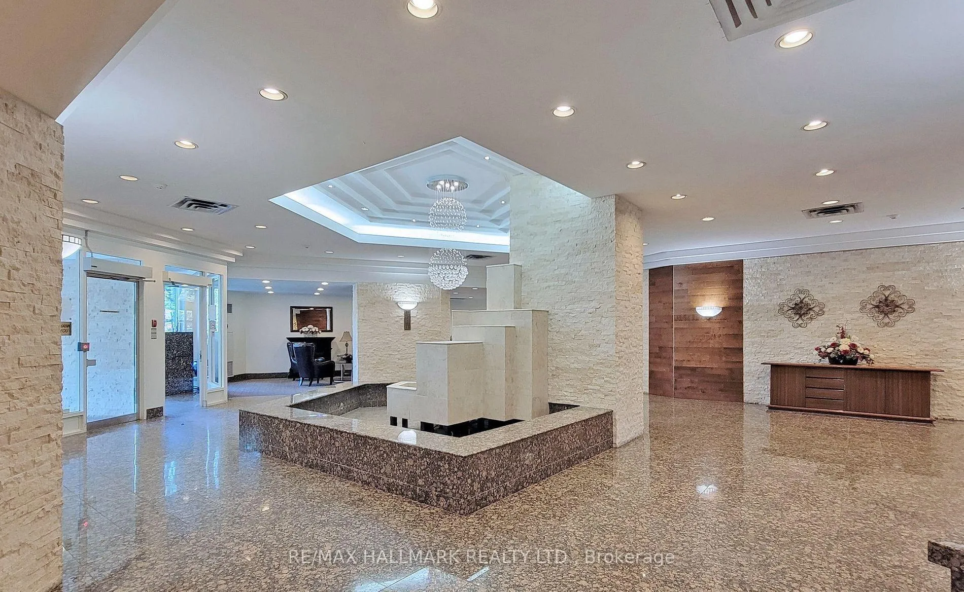 Photo 9 of Unit 1024, 7805 Bayview Avenue, Markham, Aileen-Willowbrook — HOMEH