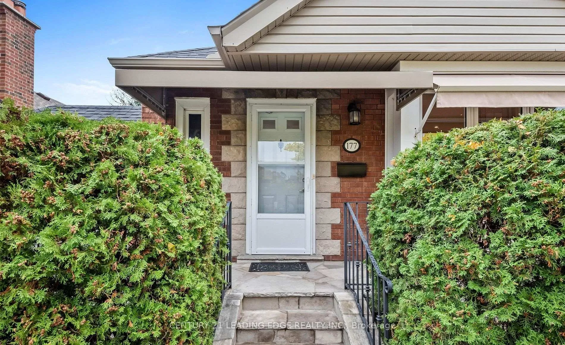 Photo 2 of 177 Fallingbrook Road, Scarborough, Birchcliffe-Cliffside — HOMEH