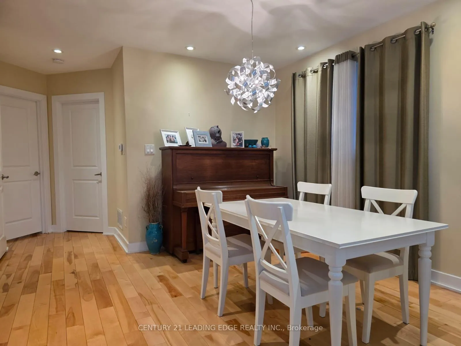 Photo 9 of 177 Fallingbrook Road, Scarborough, Birchcliffe-Cliffside — HOMEH