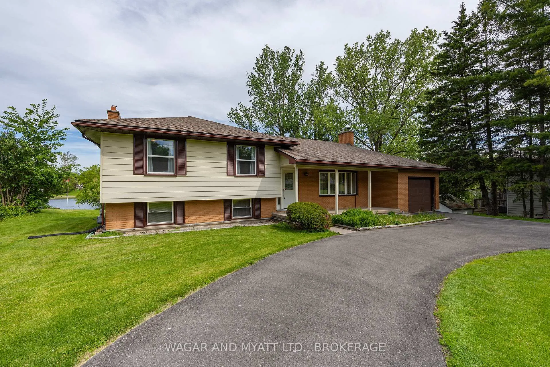 Photo of 87 River Road