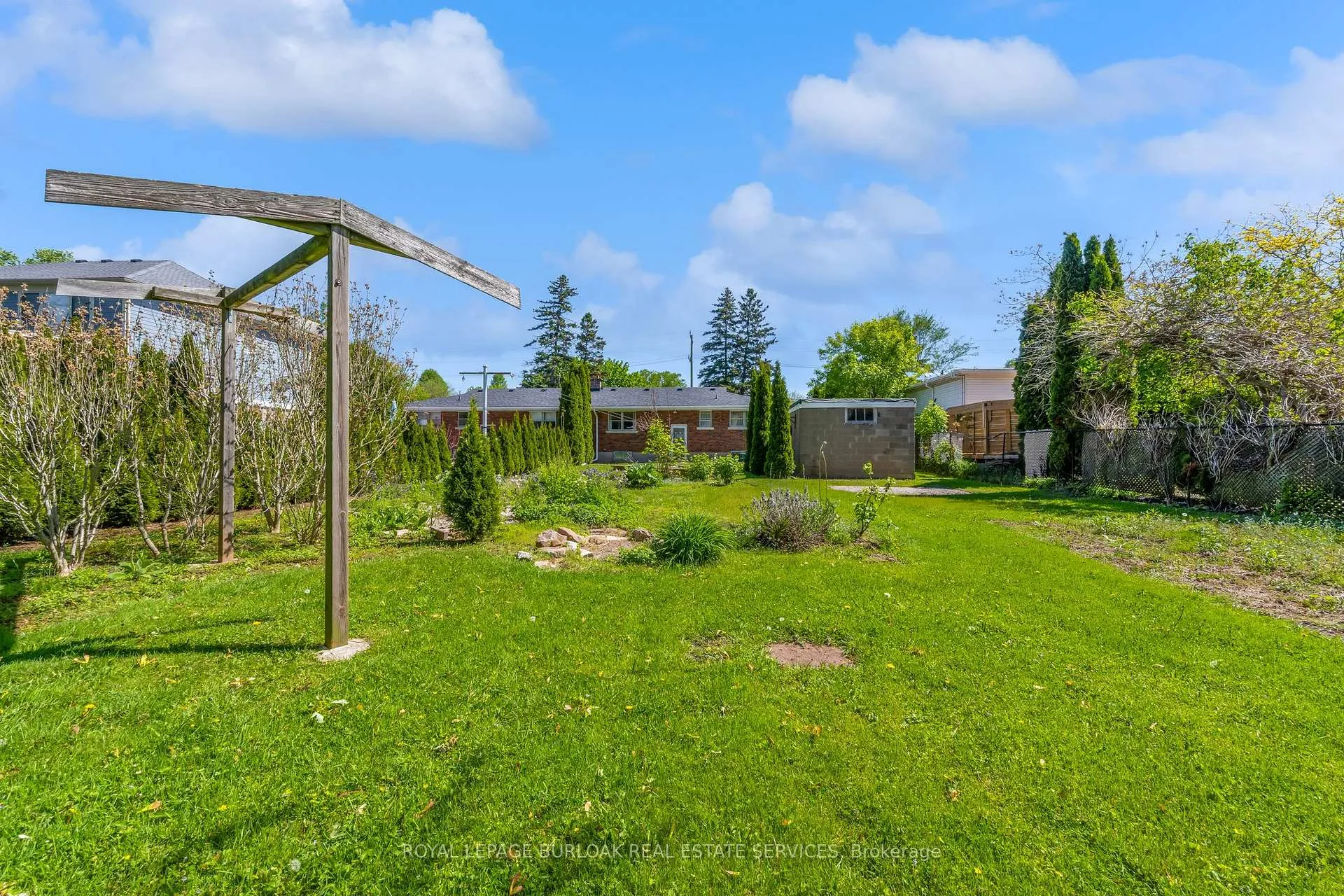 Photo 33 of 234-236 Pine Cove Road, Burlington, Roseland — HOMEH