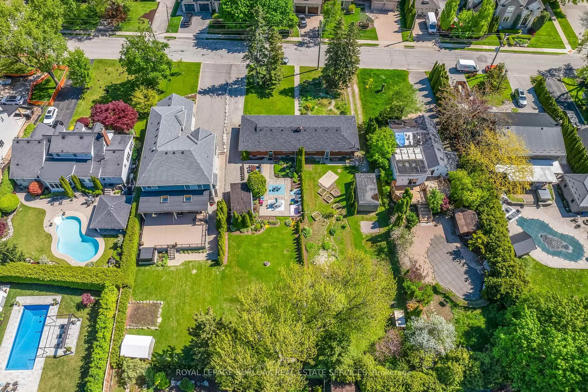 Photo 34 of 234-236 Pine Cove Road, Burlington, Roseland — HOMEH