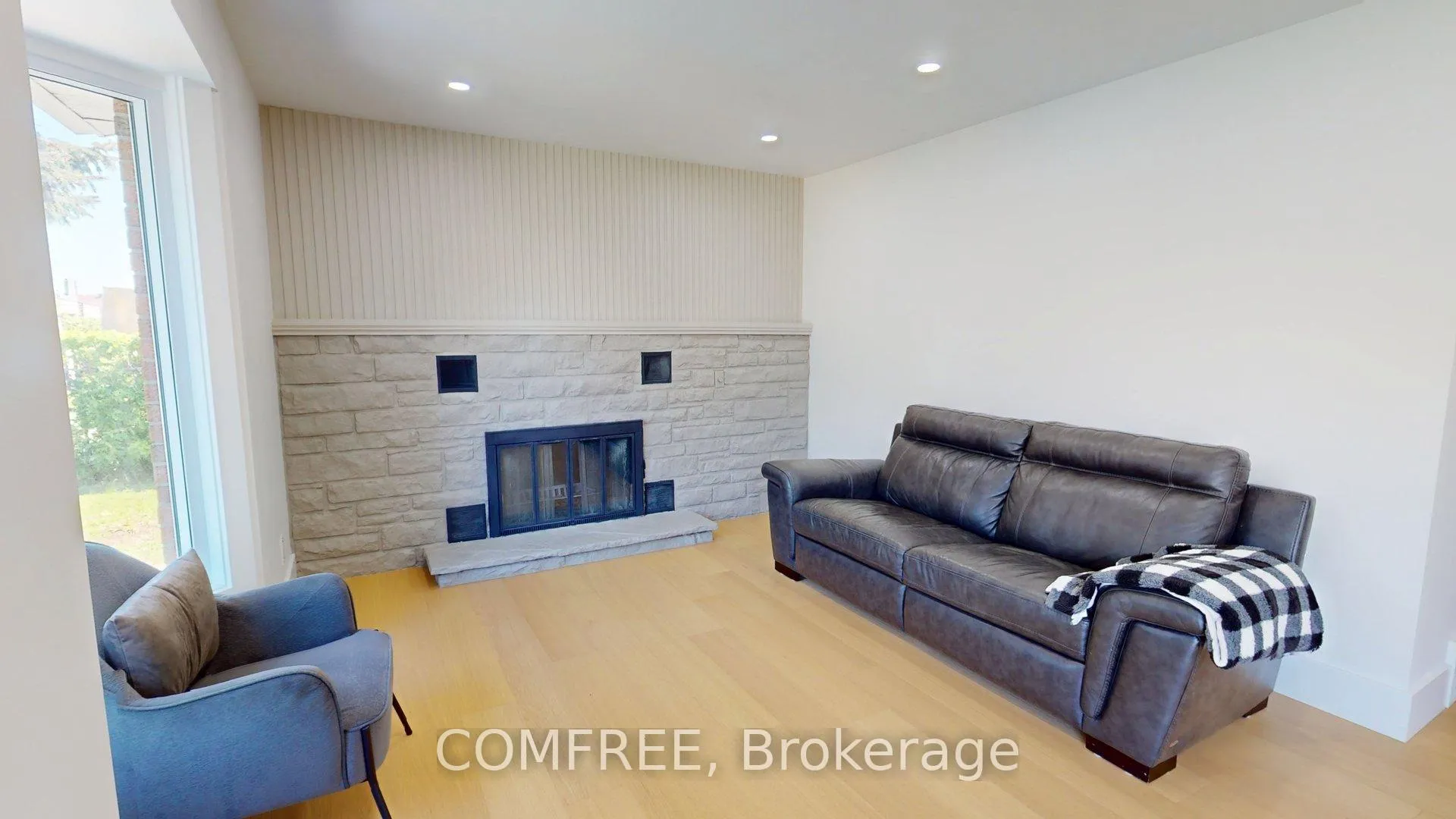 Photo 5 of 1357 Emerald Gate Avenue, Ottawa, Emerald Woods/Sawmill Creek — HOMEH