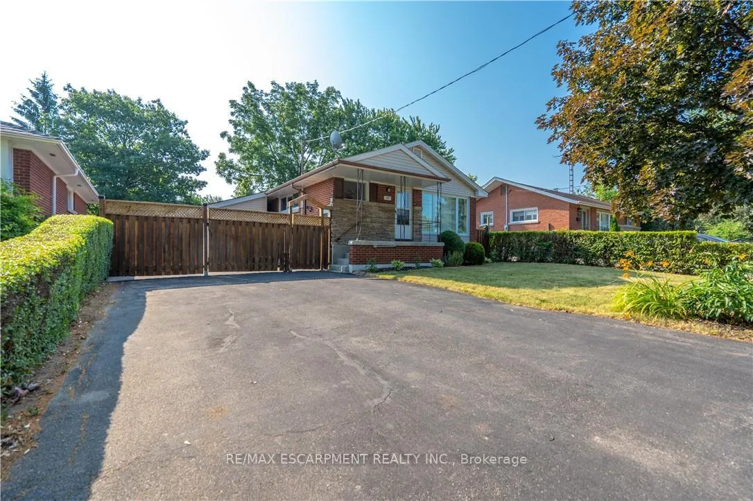 Photo 1 of Unit 1, 107 West 33rd Street, Hamilton, Westcliffe — HOMEH