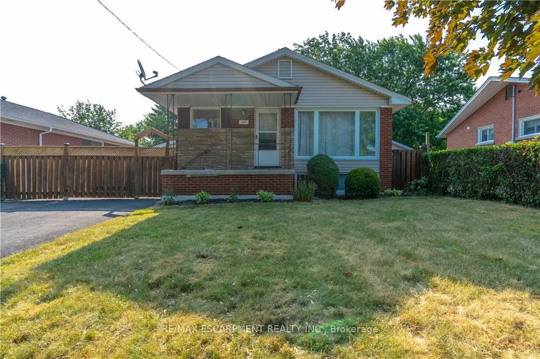 Photo 2 of Unit 1, 107 West 33rd Street, Hamilton, Westcliffe — HOMEH