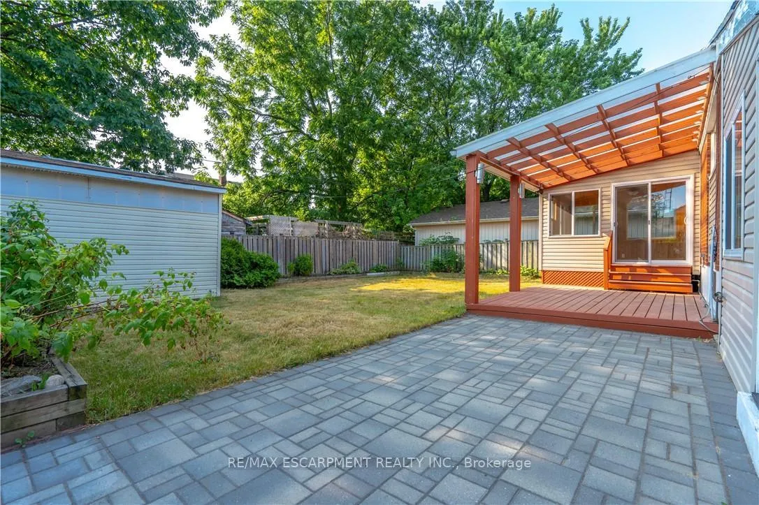Photo 4 of Unit 1, 107 West 33rd Street, Hamilton, Westcliffe — HOMEH