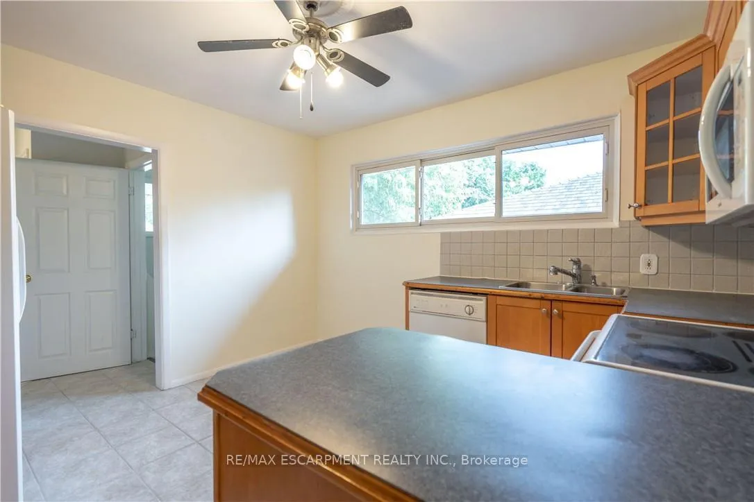 Photo 9 of Unit 1, 107 West 33rd Street, Hamilton, Westcliffe — HOMEH