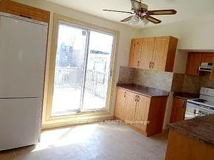 Photo 2 of Unit Unit 1/Upper, 85 Baldwin Street, Toronto, Kensington-Chinatown — HOMEH