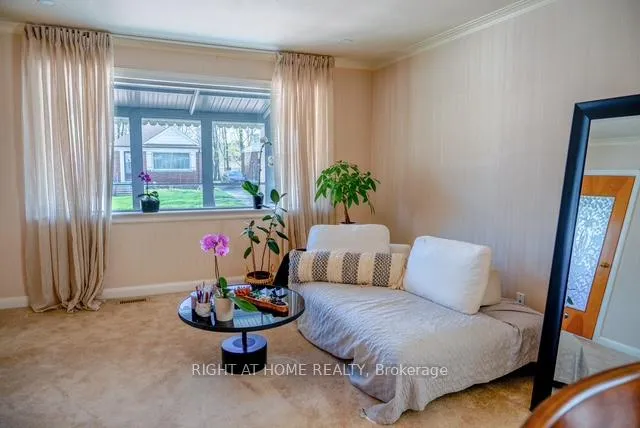 Photo 4 of 148 Glen Albert Drive, Toronto, O'Connor-Parkview — HOMEH
