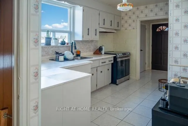 Photo 9 of 148 Glen Albert Drive, Toronto, O'Connor-Parkview — HOMEH