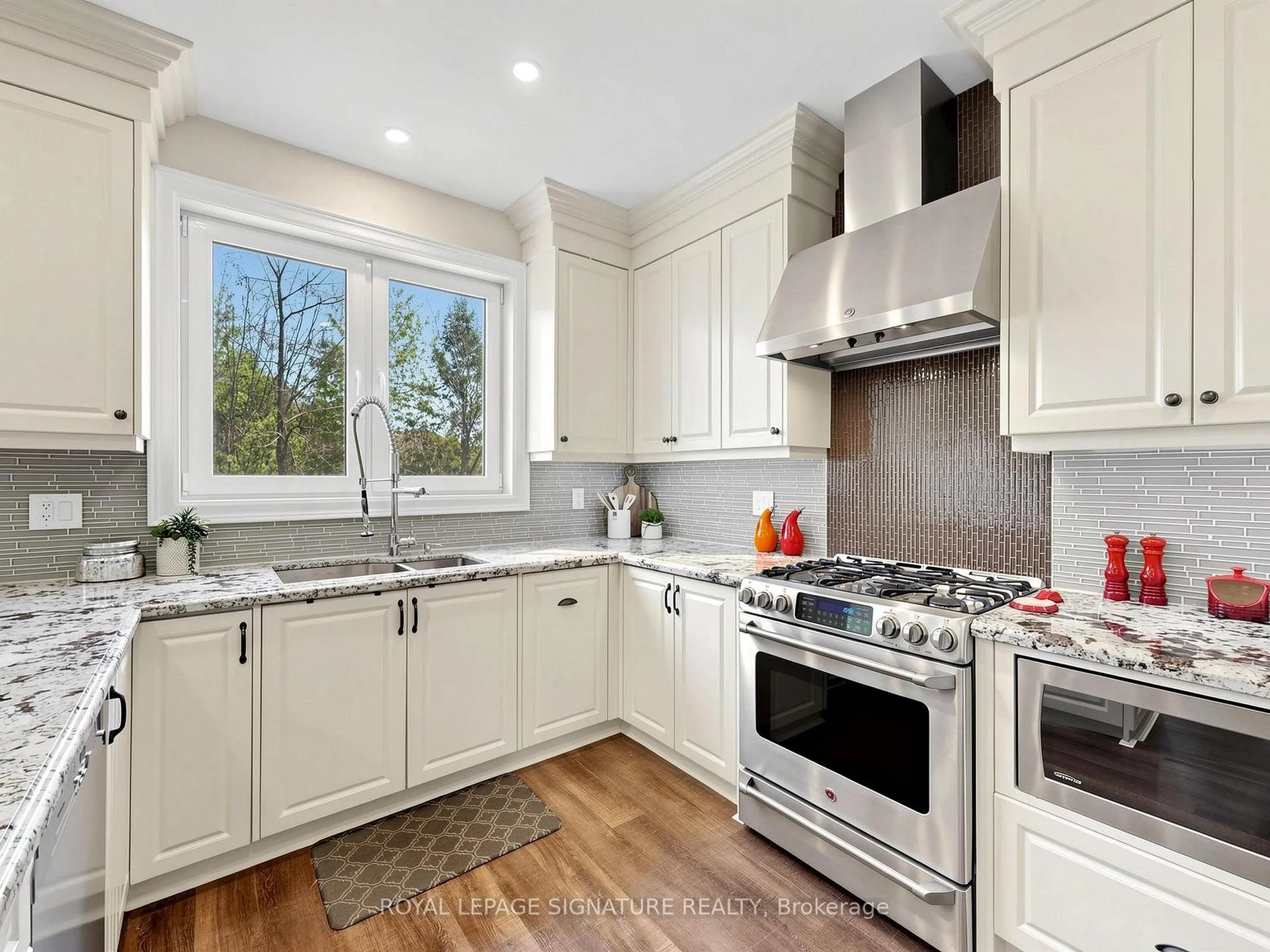 Photo 7 of 15 Evans Ridge, Caledon, Bolton North — HOMEH