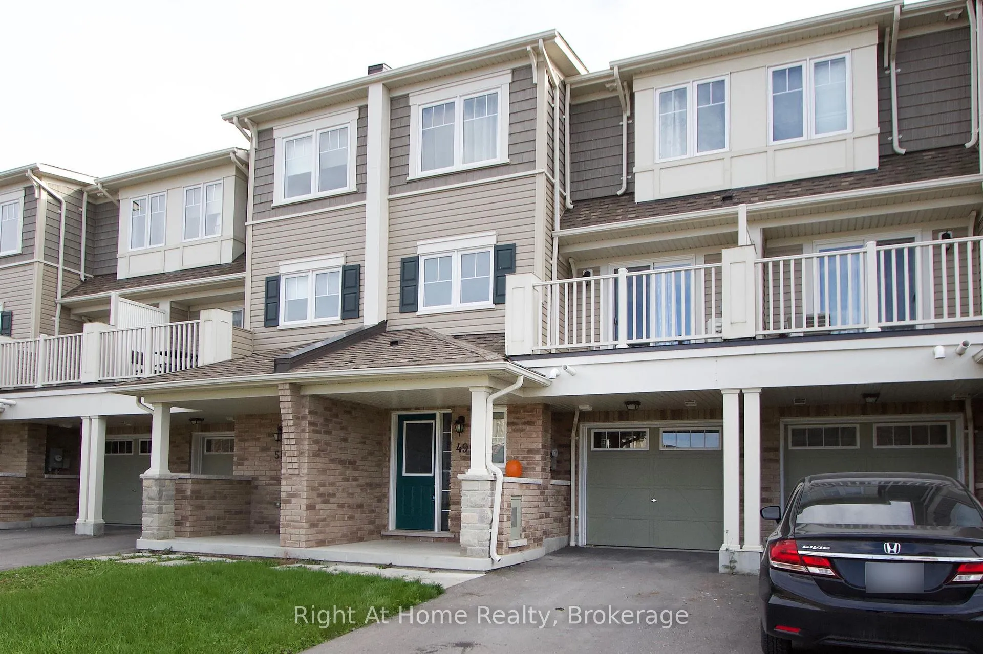 Photo 1 of 49 Far North Court, Oshawa, Windfields — HOMEH