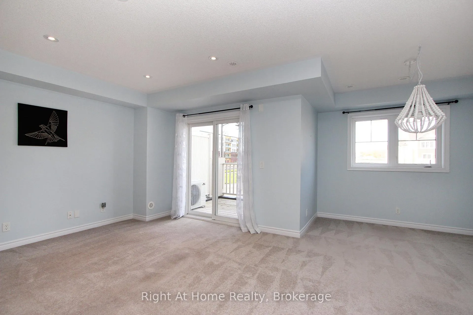 Photo 10 of 49 Far North Court, Oshawa, Windfields — HOMEH