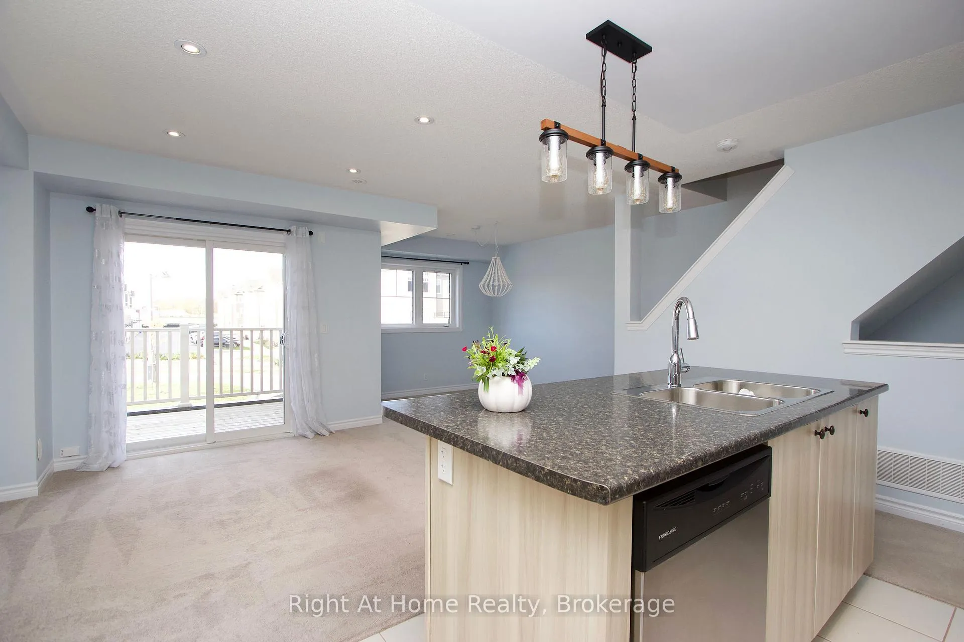 Photo 14 of 49 Far North Court, Oshawa, Windfields — HOMEH