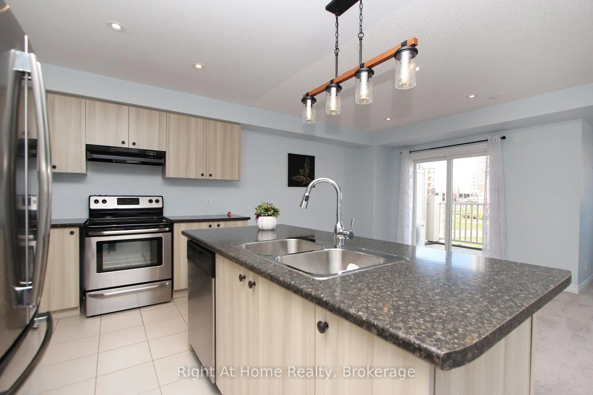 Photo 15 of 49 Far North Court, Oshawa, Windfields — HOMEH