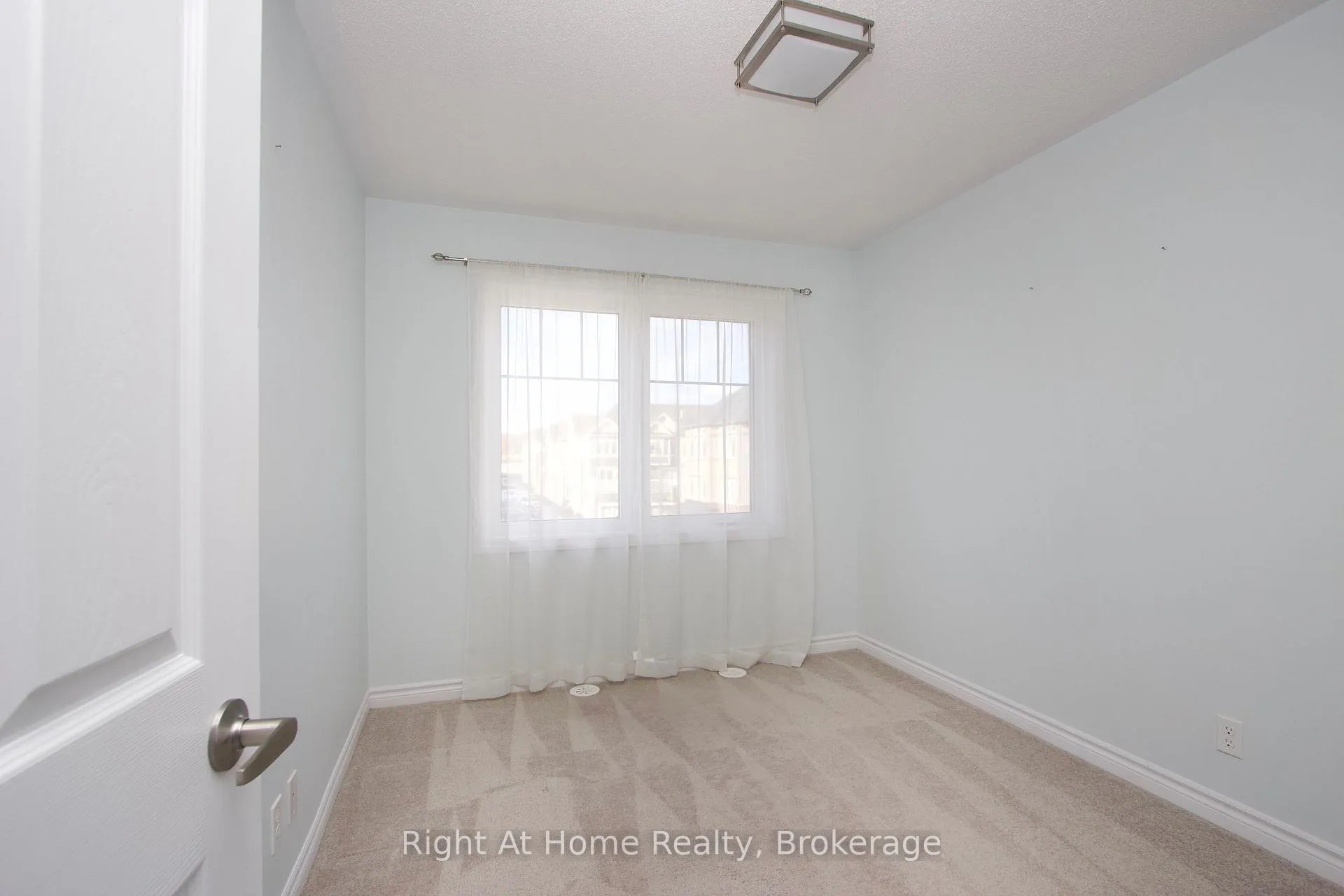 Photo 20 of 49 Far North Court, Oshawa, Windfields — HOMEH