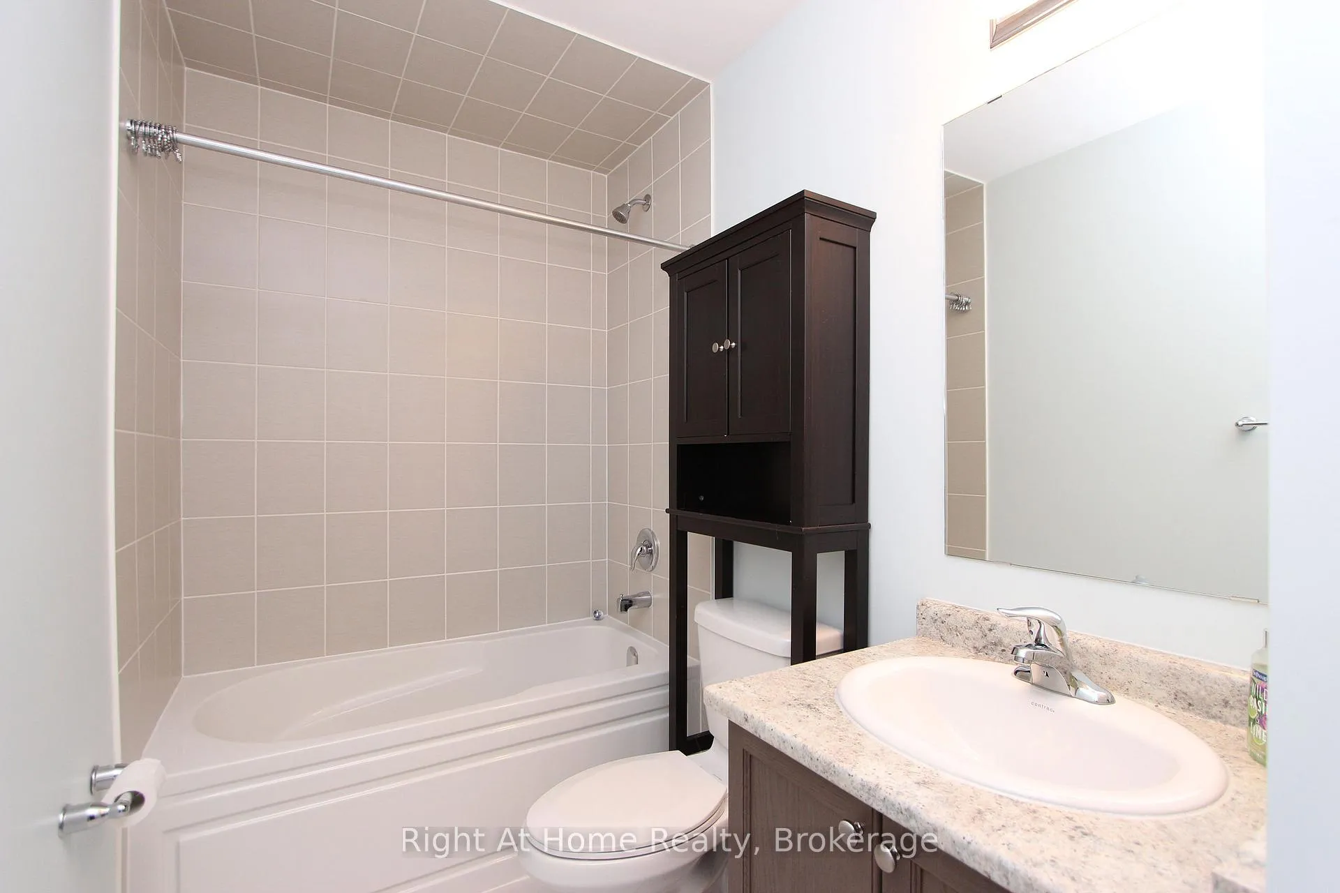 Photo 25 of 49 Far North Court, Oshawa, Windfields — HOMEH