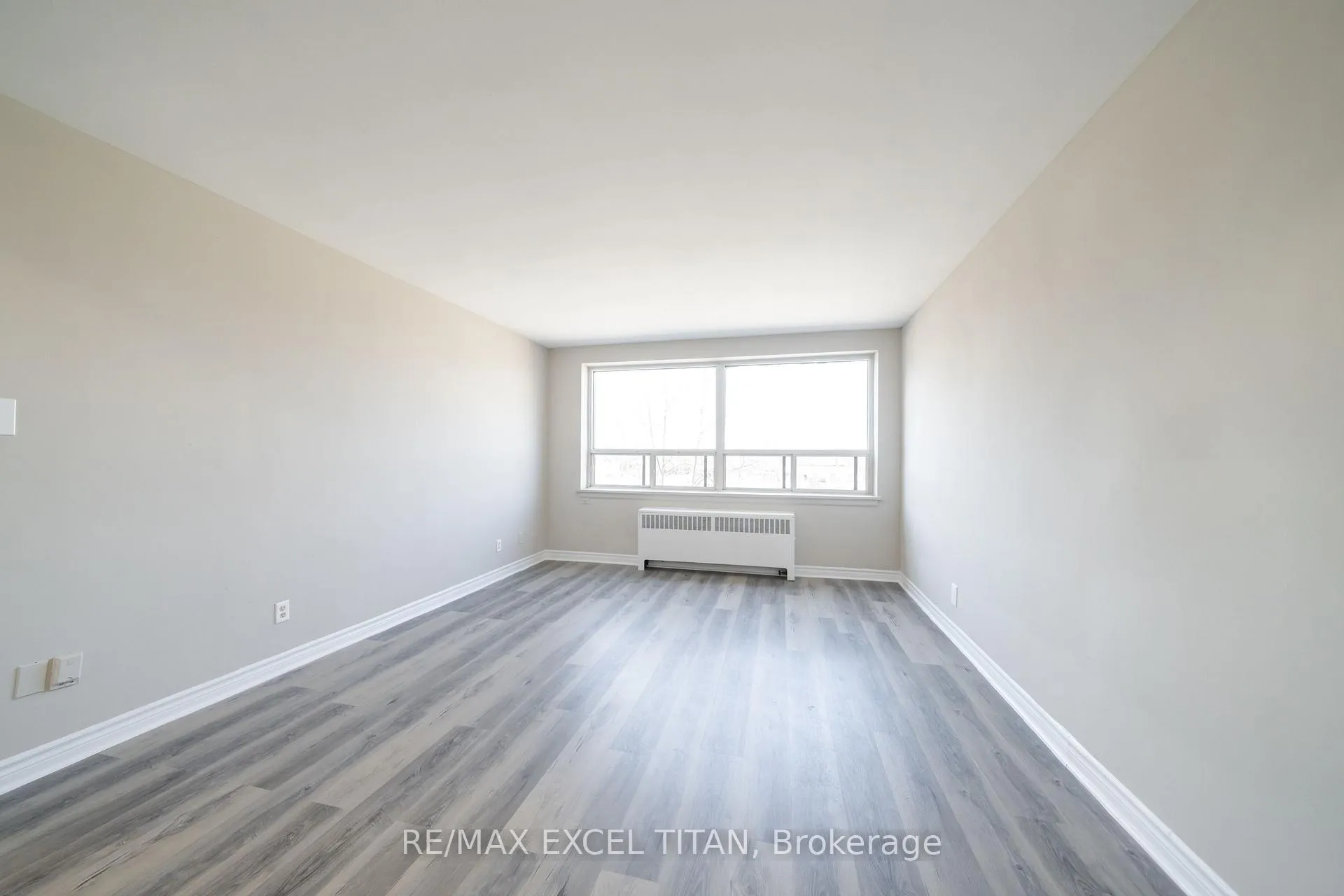 Photo 3 of Unit 347D, 468 Ottawa Street, Hamilton, Corktown — HOMEH