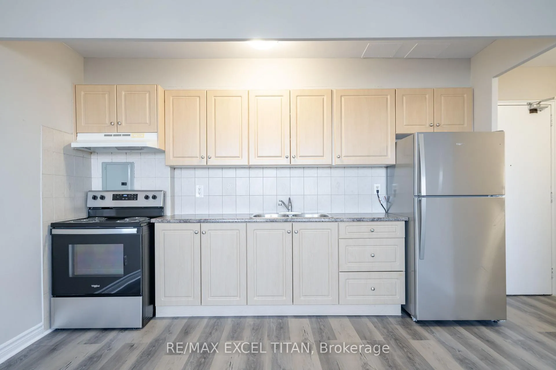 Photo 4 of Unit 347D, 468 Ottawa Street, Hamilton, Corktown — HOMEH