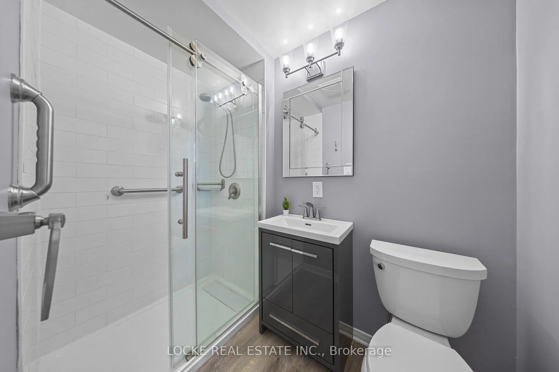 Photo 19 of 33 Eastpark Drive, Ottawa, Blackburn Hamlet — HOMEH