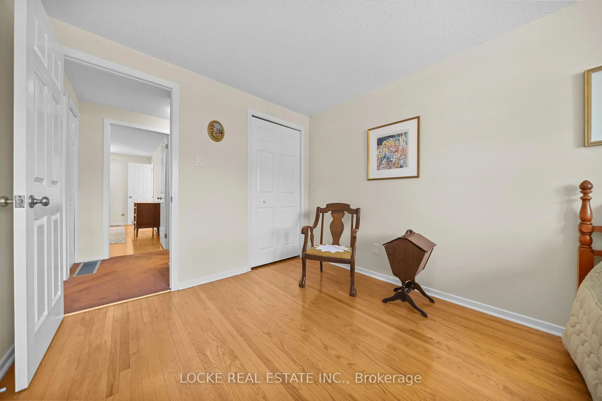 Photo 27 of 33 Eastpark Drive, Ottawa, Blackburn Hamlet — HOMEH