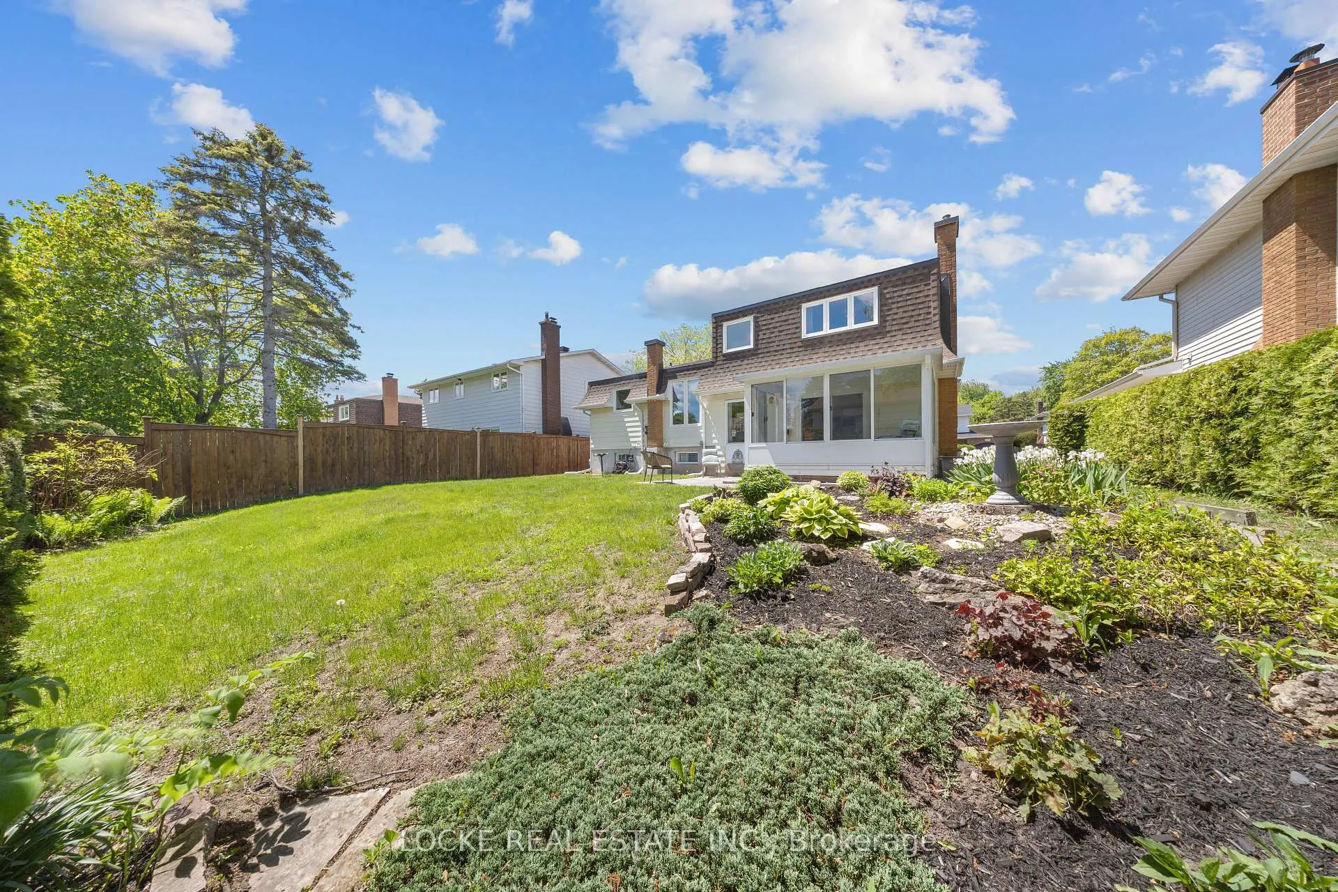 Photo 36 of 33 Eastpark Drive, Ottawa, Blackburn Hamlet — HOMEH