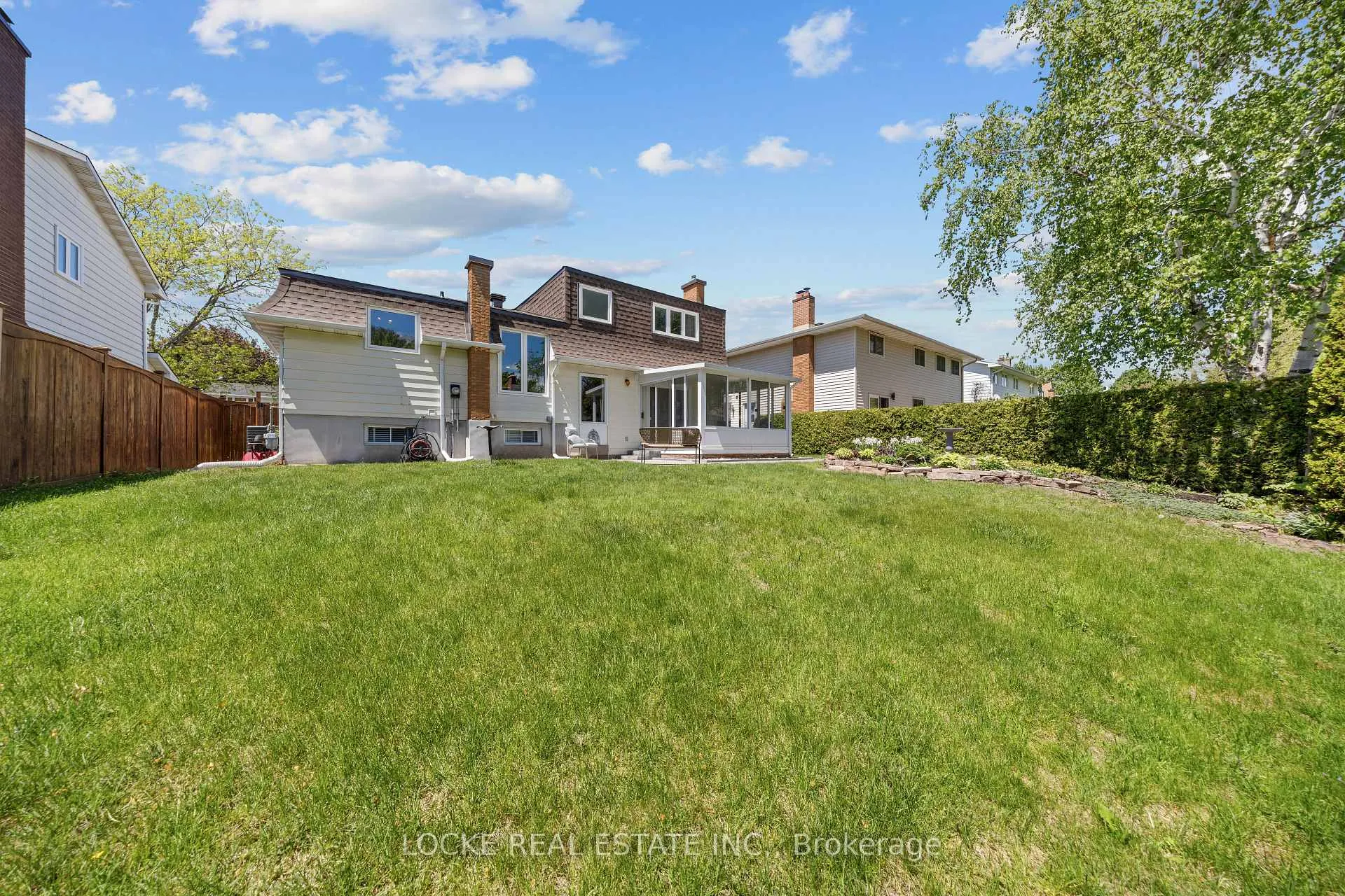 Photo 37 of 33 Eastpark Drive, Ottawa, Blackburn Hamlet — HOMEH