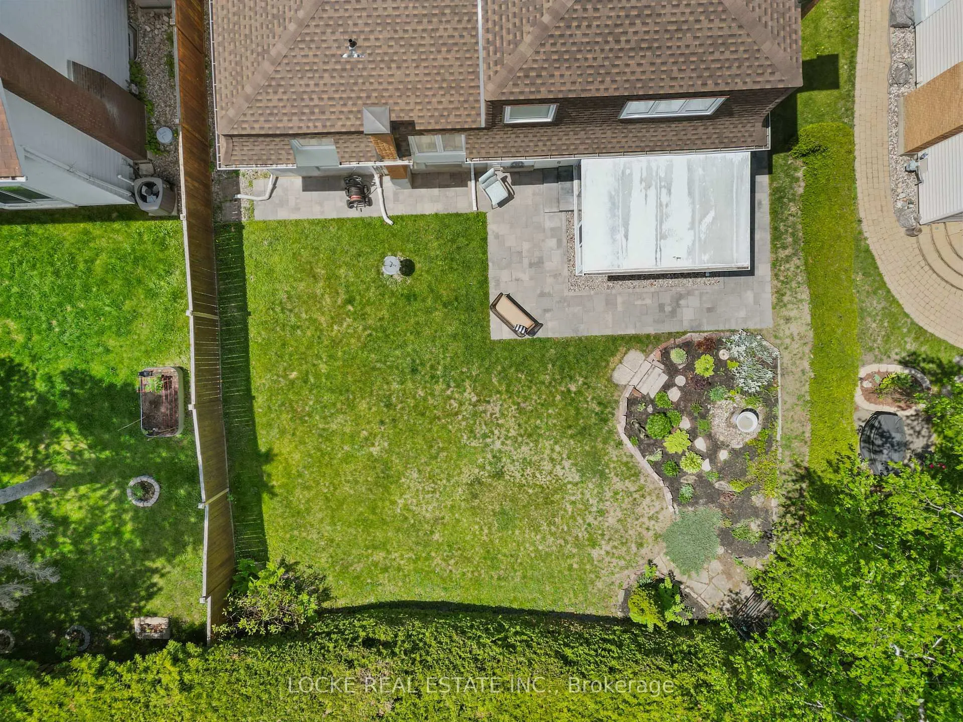 Photo 38 of 33 Eastpark Drive, Ottawa, Blackburn Hamlet — HOMEH