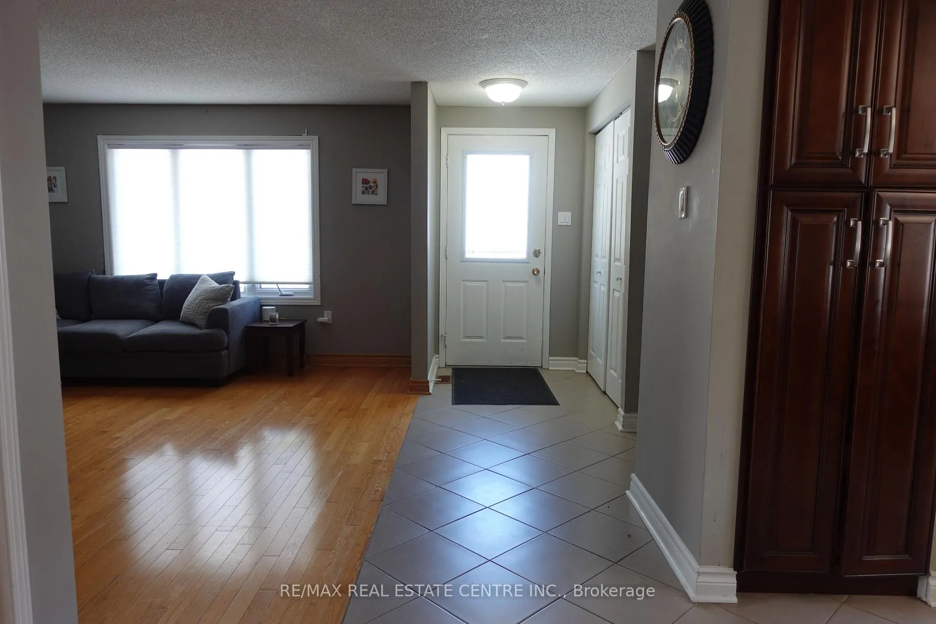 Photo 2 of 21 Maitland Drive, Barrie, Grove East — HOMEH