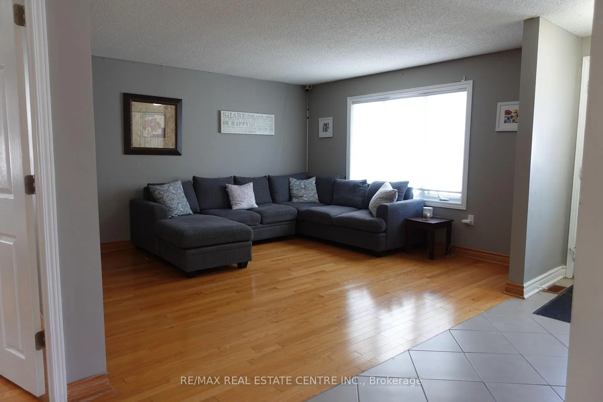 Photo 3 of 21 Maitland Drive, Barrie, Grove East — HOMEH