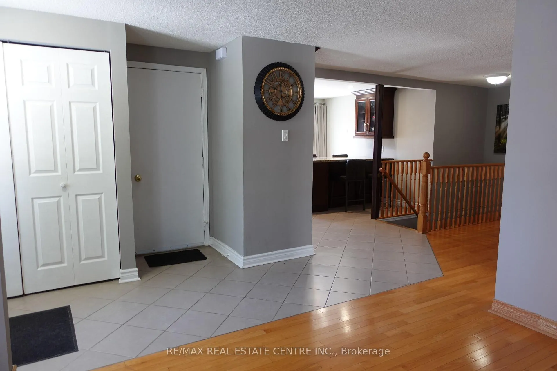 Photo 5 of 21 Maitland Drive, Barrie, Grove East — HOMEH