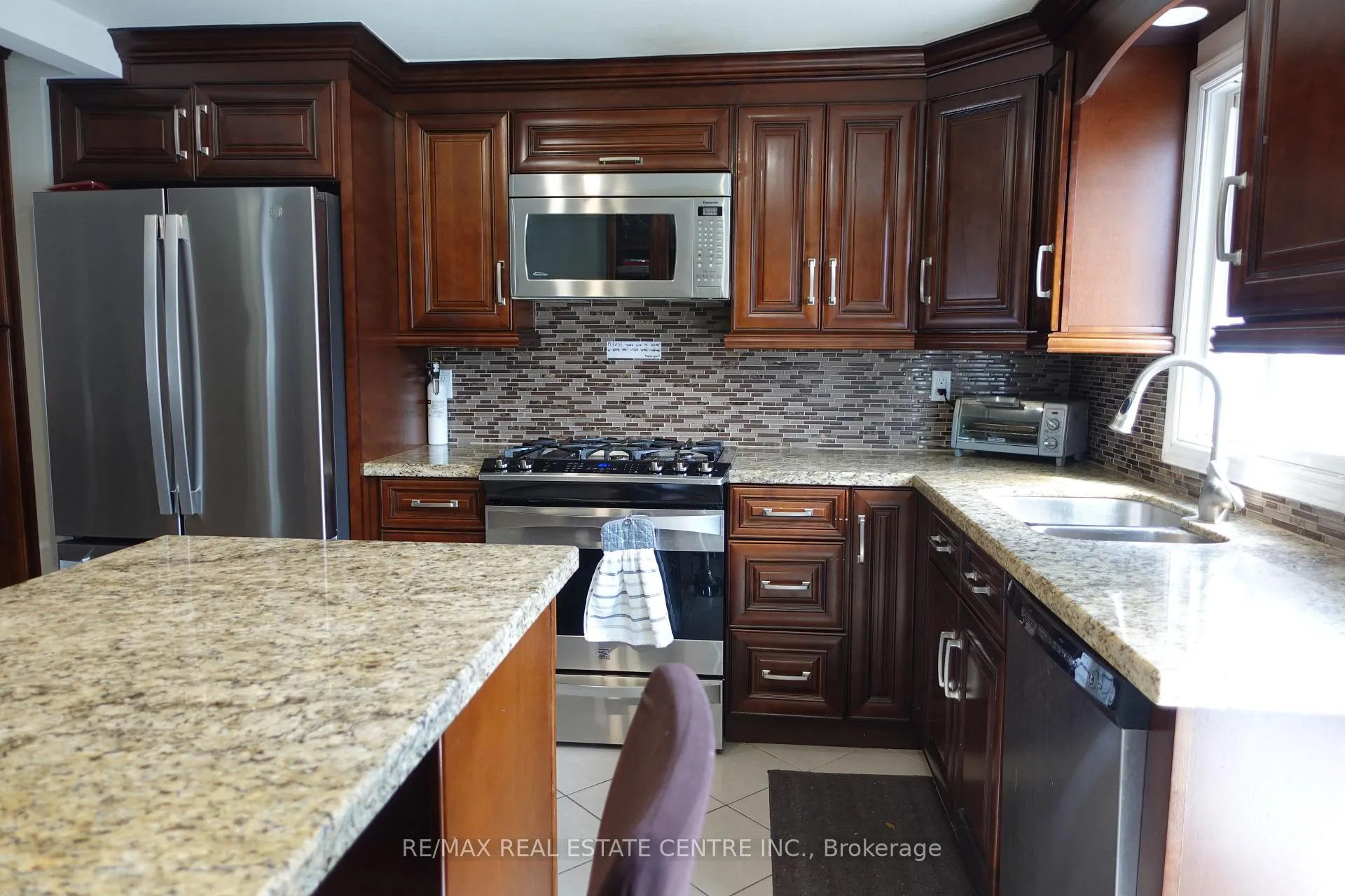 Photo 12 of 21 Maitland Drive, Barrie, Grove East — HOMEH