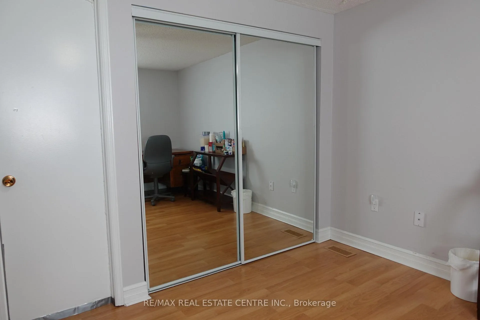 Photo 22 of 21 Maitland Drive, Barrie, Grove East — HOMEH
