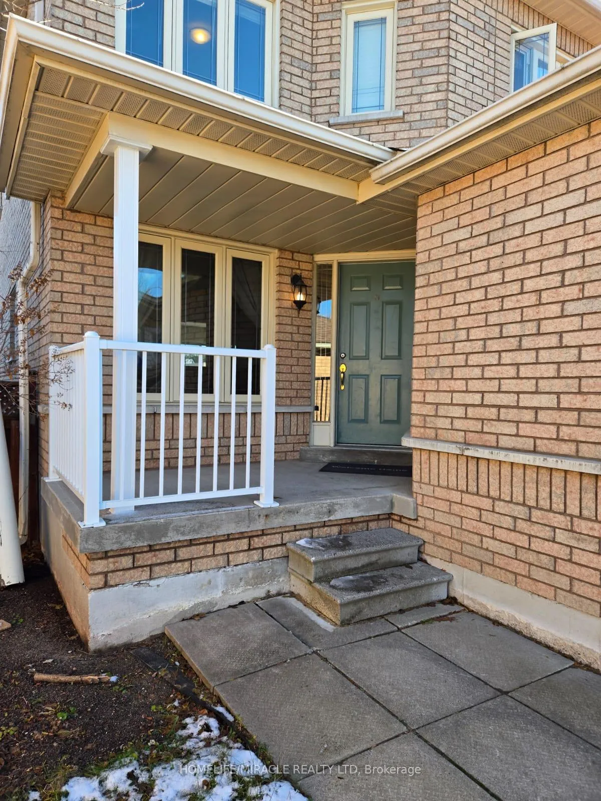 Photo 3 of 29 Nicholson Drive, Barrie, Ardagh — HOMEH