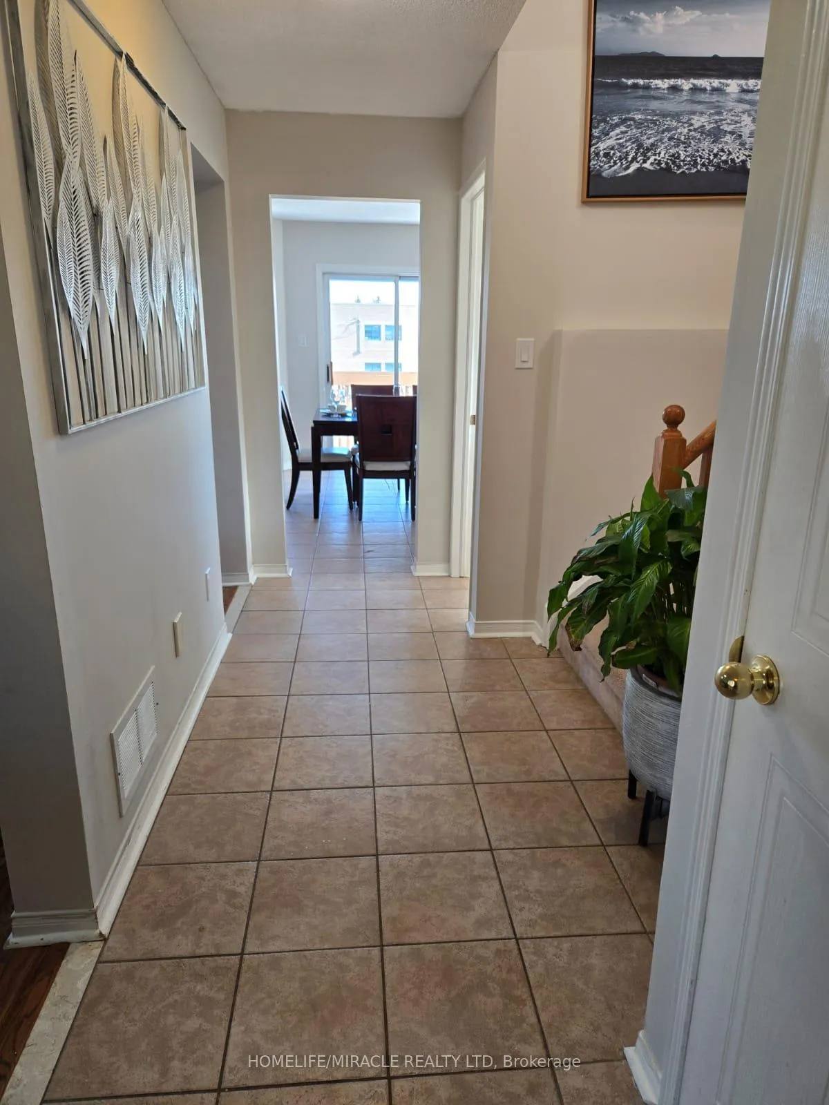 Photo 9 of 29 Nicholson Drive, Barrie, Ardagh — HOMEH