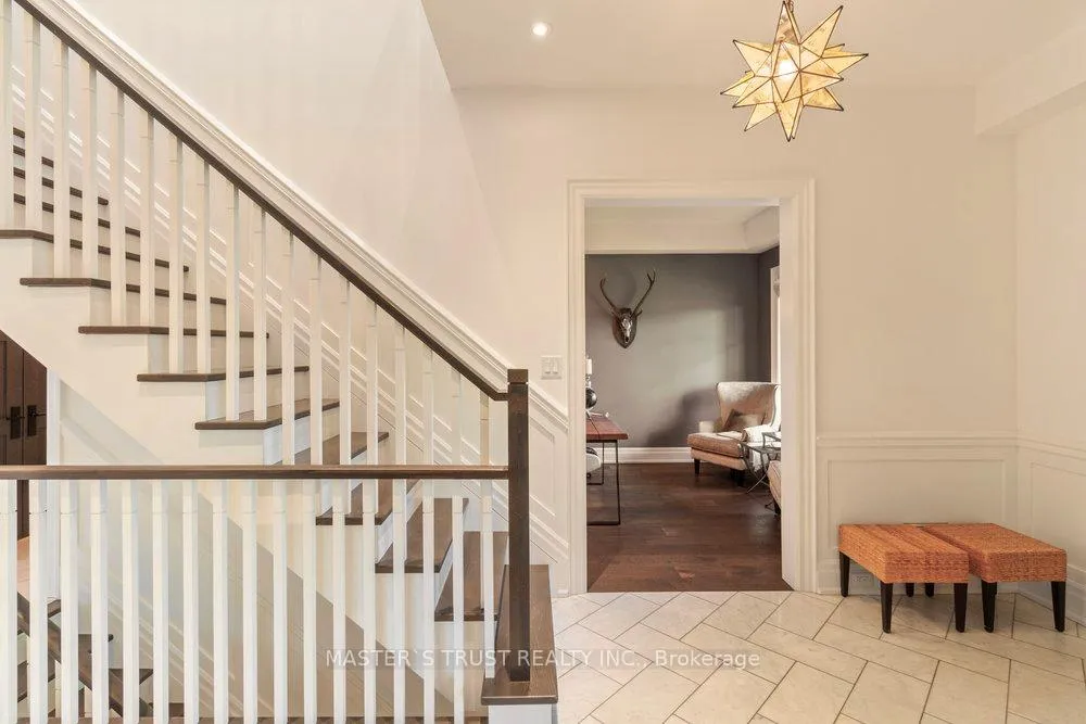 Photo 3 of 28 Forest Ridge Drive, Toronto, Forest Hill North — HOMEH
