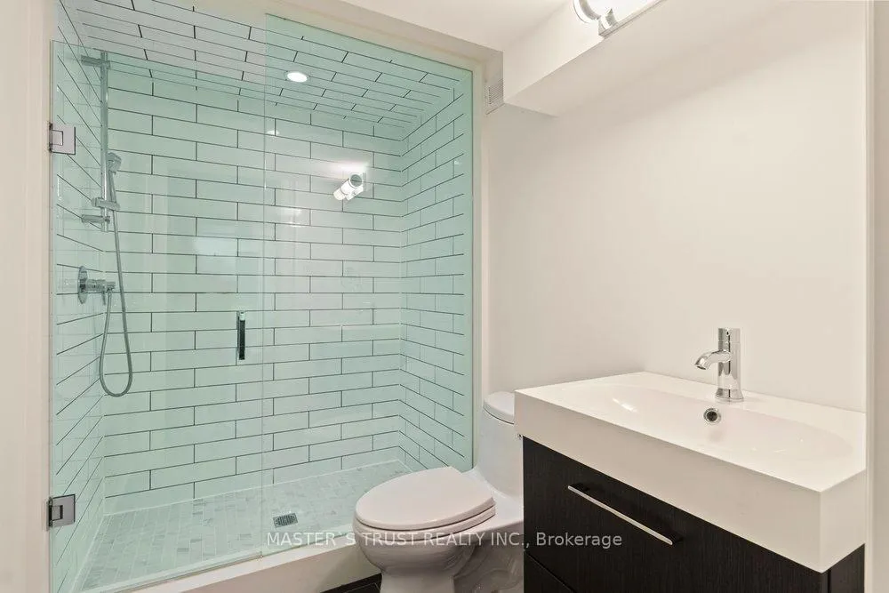 Photo 32 of 28 Forest Ridge Drive, Toronto, Forest Hill North — HOMEH