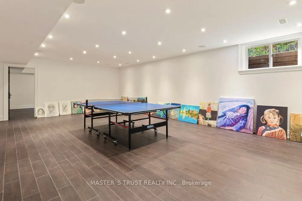 Photo 33 of 28 Forest Ridge Drive, Toronto, Forest Hill North — HOMEH