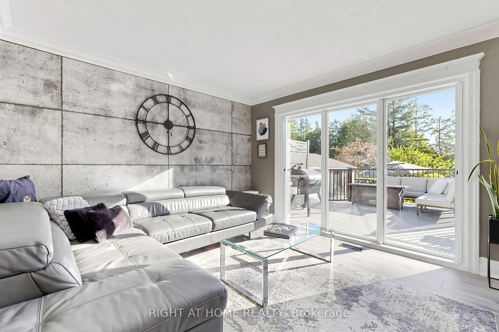 Photo 3 of 148 Patterson Road, Barrie, Ardagh — HOMEH
